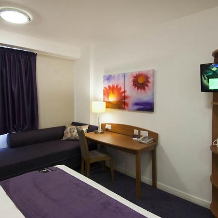 Premier Inn Exeter Central St. Davids Eksteriør billede