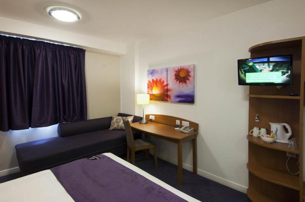 Premier Inn Exeter Central St. Davids Eksteriør billede