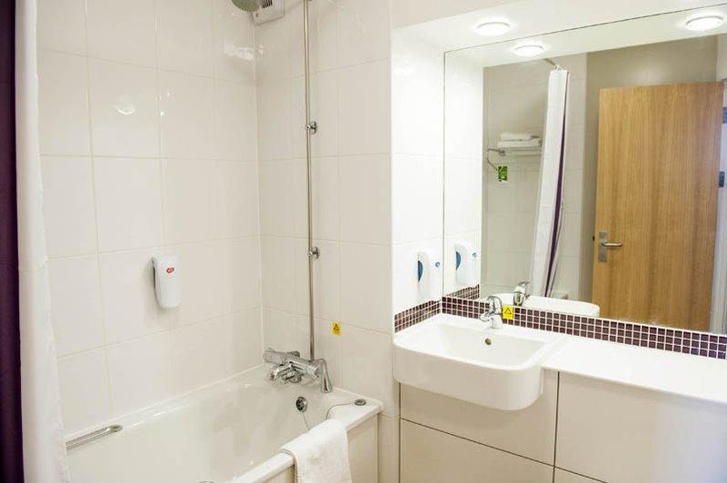 Premier Inn Exeter Central St. Davids Eksteriør billede